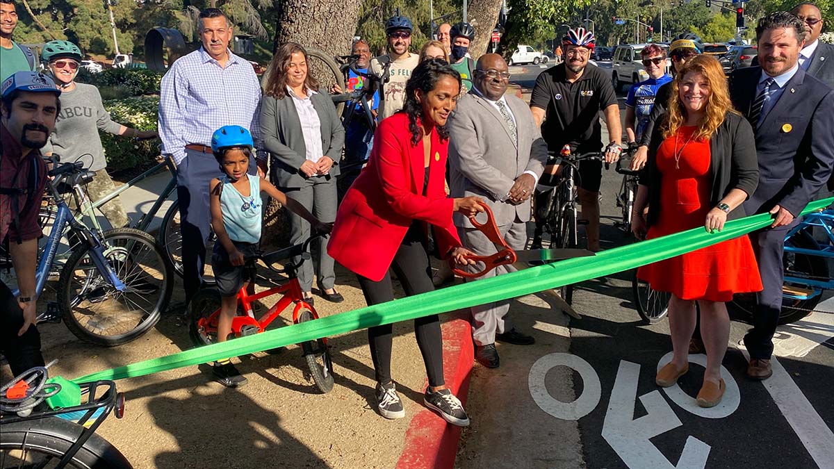 Debuting the Riverside Bike Lane!