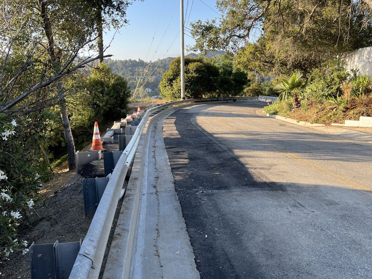 Benedict Canyon Drive Re Opens to Vehicle Traffic