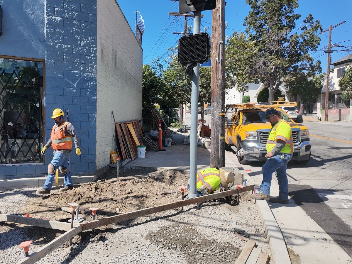 LADOT Hosts Sunset Boulevard Construction Walk Through