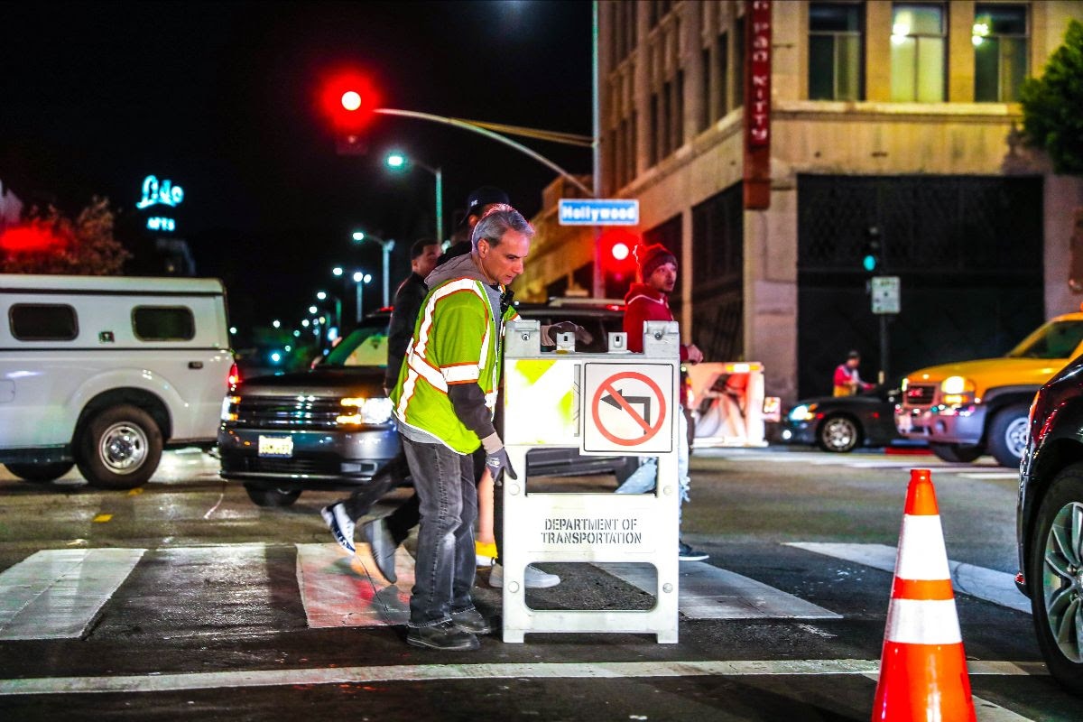 Oscars Road Closures