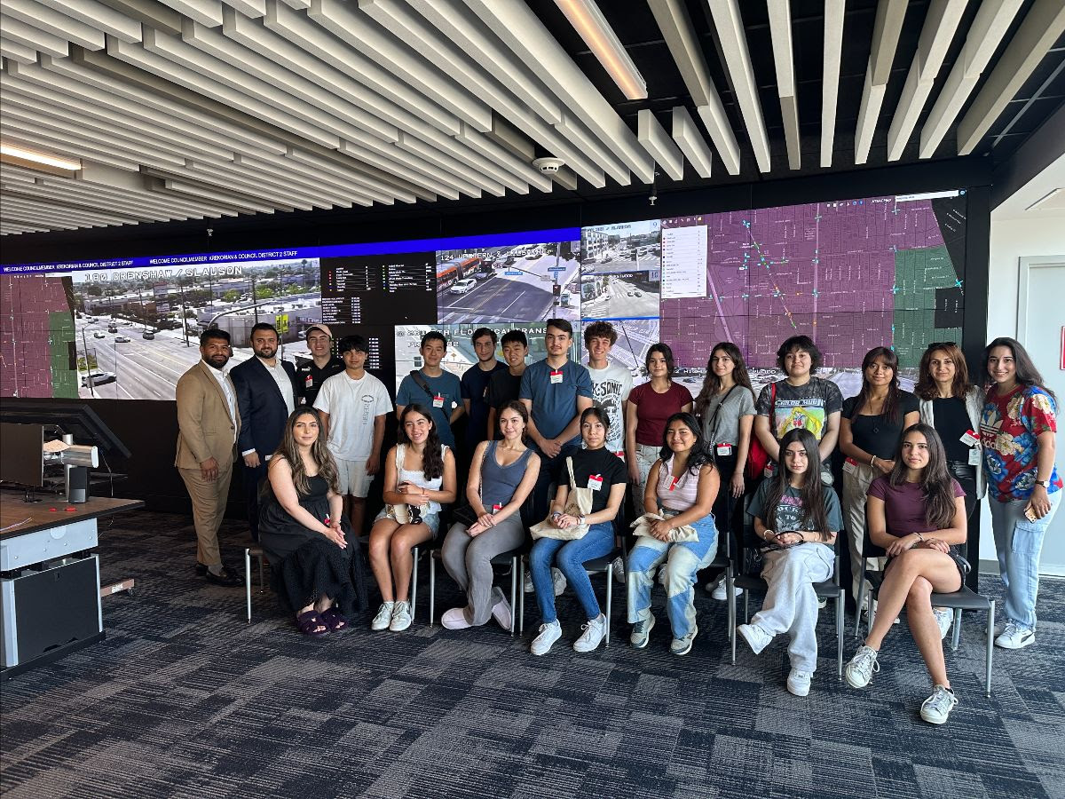 San Fernando Valley Youth Leadership Academy Visits LADOT ATSAC